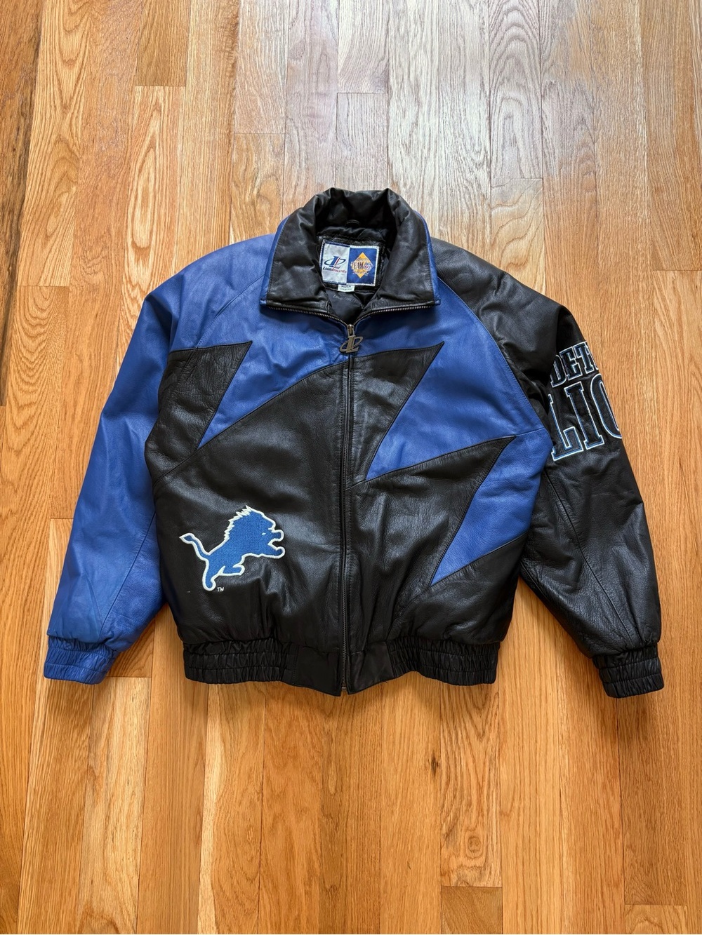 Detroit Lions Logo Athletic Sharktooth Vintage 90s Leather Jacket NFL Medium